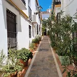 Town House With Roof Terrace - Old Town *