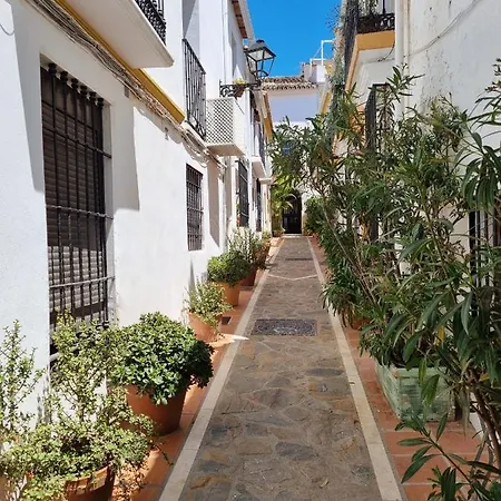 Town House With Roof Terrace - Old Town *