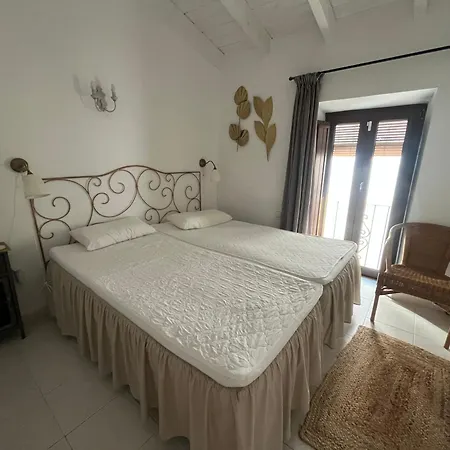 Town House With Roof Terrace - Old Town Marbella